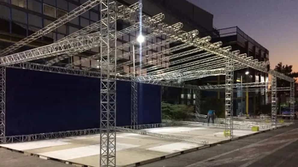 خدمات فنی و نمایشگاهی صحرانورد
